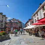 Chez Roberto - Happy * Chamonix