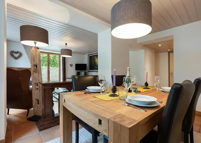 Chez Roberto - Happy